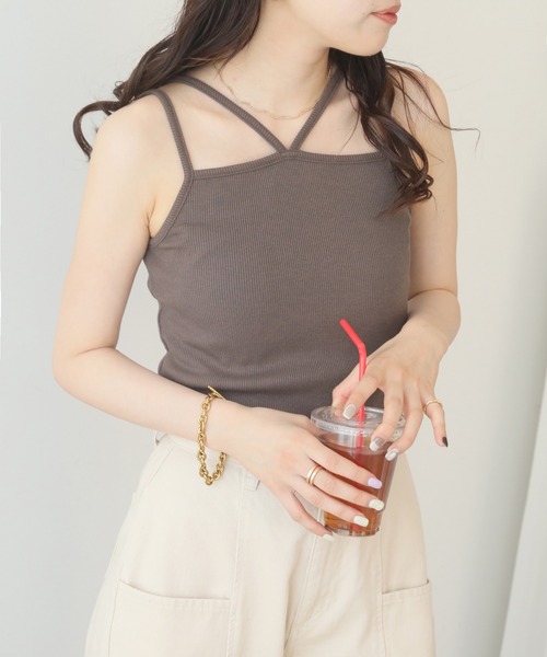 RAY CASSIN(レイカズン)の「前後2wayリブキャミ(キャミソール・レディース・ブラック/ブラウン/オフホワイト/ベージュ・FREE)」の1枚目の写真