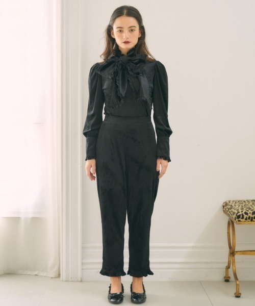 MIRO AMURETTE（ミロアミュレット）の「velour frill pants（その他パンツ・レディース・ブラック・SMALL/MEDIUM）」の4枚目の写真