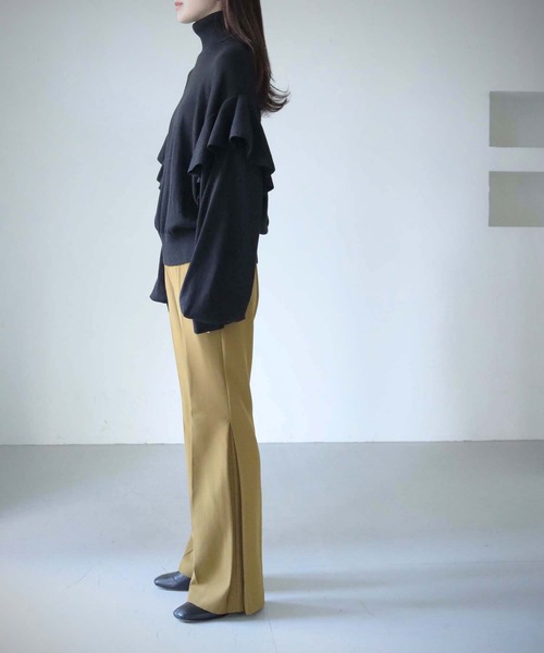 cheriella(シェリエラ)の「【cheriella】WEB限定ドロップショルダーフリルタートルネックニット(ニット/セーター・レディース・グリーン/ホワイト/パープル/ブラック・M)」の18枚目の写真