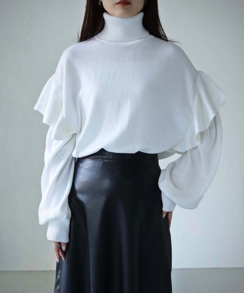 cheriella(シェリエラ)の「【cheriella】WEB限定ドロップショルダーフリルタートルネックニット(ニット/セーター・レディース・グリーン/ホワイト/パープル/ブラック・M)」の11枚目の写真