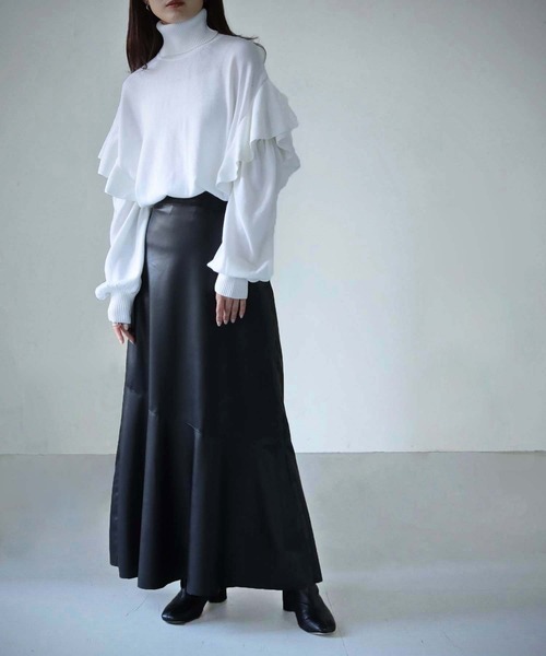 cheriella(シェリエラ)の「【cheriella】WEB限定ドロップショルダーフリルタートルネックニット(ニット/セーター・レディース・グリーン/ホワイト/パープル/ブラック・M)」の6枚目の写真