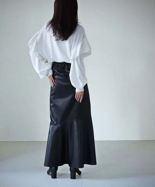 cheriella(シェリエラ)の「【cheriella】WEB限定ドロップショルダーフリルタートルネックニット(ニット/セーター・レディース・グリーン/ホワイト/パープル/ブラック・M)」の5枚目の写真