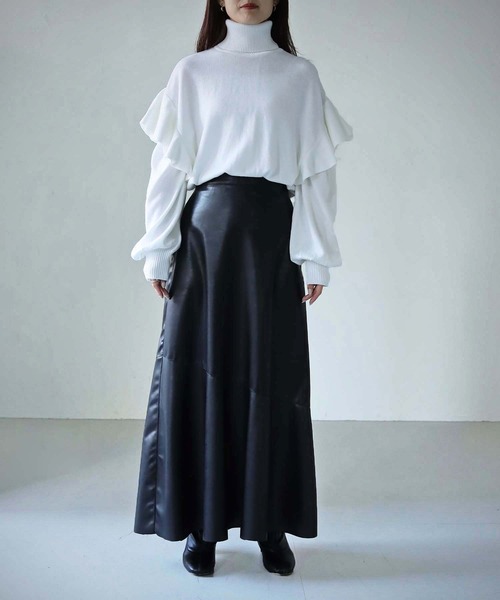 cheriella(シェリエラ)の「【cheriella】WEB限定ドロップショルダーフリルタートルネックニット(ニット/セーター・レディース・グリーン/ホワイト/パープル/ブラック・M)」の10枚目の写真