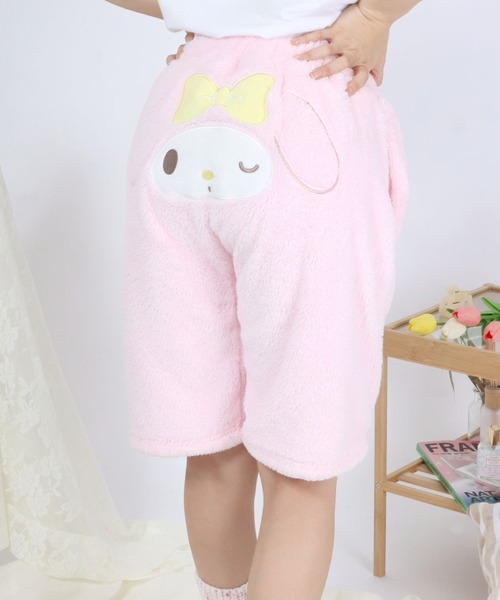 sanrio(サンリオ)の「sanrio(サンリオ)ボアフリースキャラクターショートパンツ(その他ルームウェア・レディース・ピンク/ホワイト/イエロー/ブラック・M/L)」の1枚目の写真