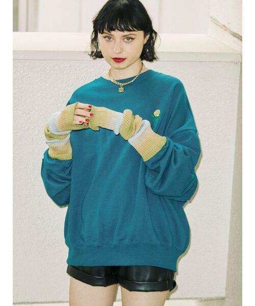 jouetie(ジュエティ)の「バックBIGロゴローズプルオーバー(Tシャツ/カットソー・レディース・パープル/ブルー/グレー/ブラック・MEDIUM)」の4枚目の写真