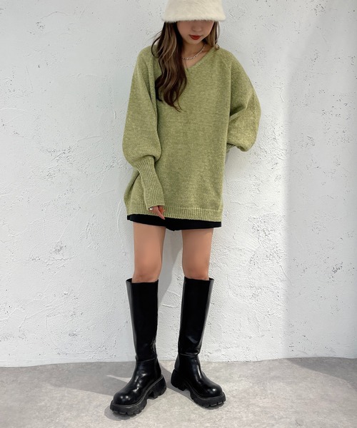 apres jour mignon(アプレジュールミニョン)の「Vネックチュニックニット【ZOZOTOWN限定アイテム】(ニット/セーター・レディース・ベージュ/ピンク系その他/グリーン・X-LARGE/フリー)」の14枚目の写真