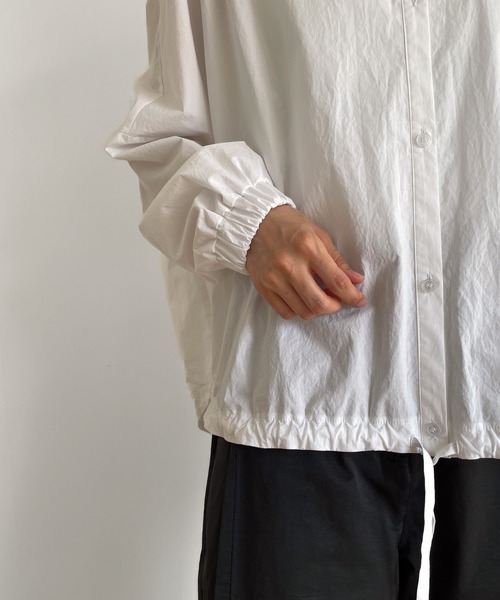 CANAL JEAN(キャナルジーン)の「RED CHOP WORKS(レッドチョップワークス) オーバーサイズコットンギャザーシャツ(シャツ/ブラウス・レディース・ホワイト・ONE SIZE)」の20枚目の写真