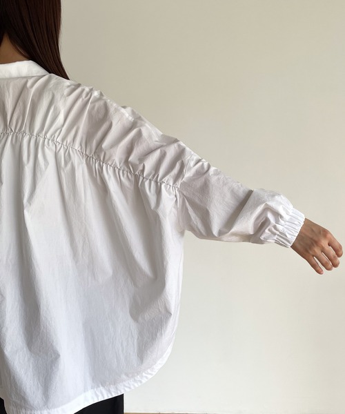 CANAL JEAN(キャナルジーン)の「RED CHOP WORKS(レッドチョップワークス) オーバーサイズコットンギャザーシャツ(シャツ/ブラウス・レディース・ホワイト・ONE SIZE)」の22枚目の写真