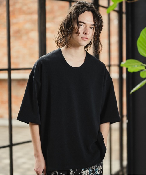 CASPER JOHN(キャスパージョン)の「U-neck loose T-shirts/UネックルーズTシャツ(Tシャツ/カットソー・メンズ・ホワイト/ライトグレー/カーキ/ブラック・SMALL/MEDIUM/LARGE)」の3枚目の写真