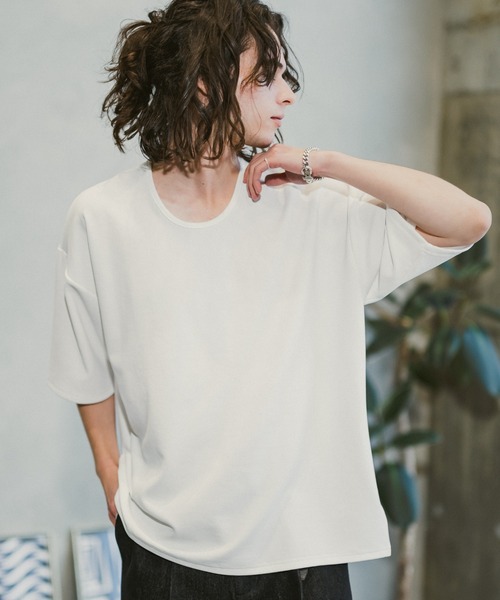 CASPER JOHN(キャスパージョン)の「U-neck loose T-shirts/UネックルーズTシャツ(Tシャツ/カットソー・メンズ・ホワイト/ライトグレー/カーキ/ブラック・SMALL/MEDIUM/LARGE)」の6枚目の写真