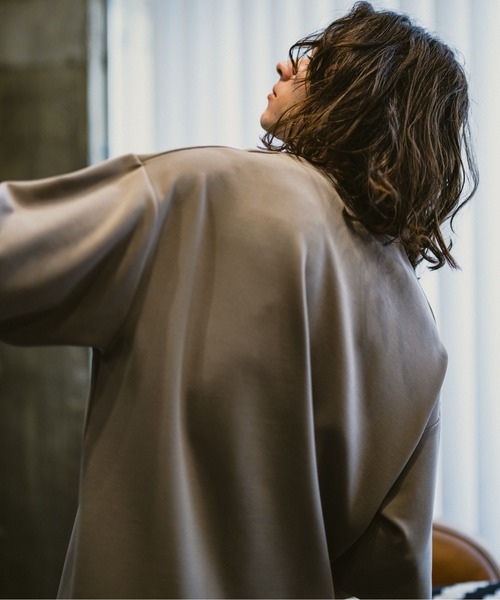 CASPER JOHN(キャスパージョン)の「U-neck loose T-shirts/UネックルーズTシャツ(Tシャツ/カットソー・メンズ・ホワイト/ライトグレー/カーキ/ブラック・SMALL/MEDIUM/LARGE)」の18枚目の写真