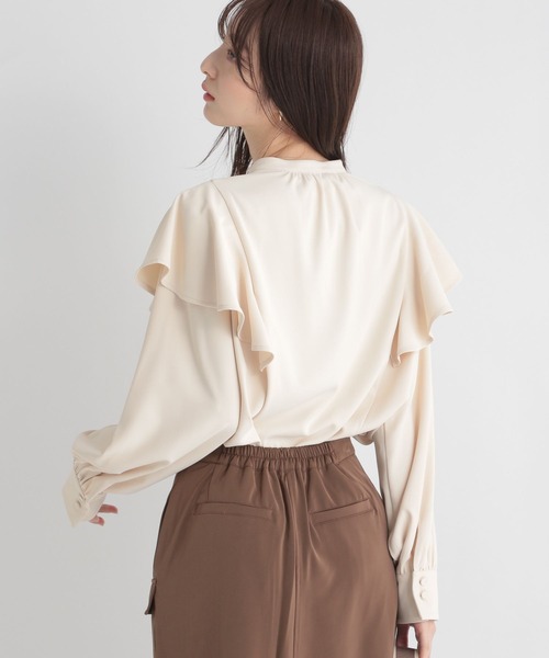 Andemiu（アンデミュウ）の「ラッフルブラウス189597（シャツ/ブラウス・レディース・オレンジ系その他3/アイボリー/ライトグリーン/ブラック・FREE）」の11枚目の写真