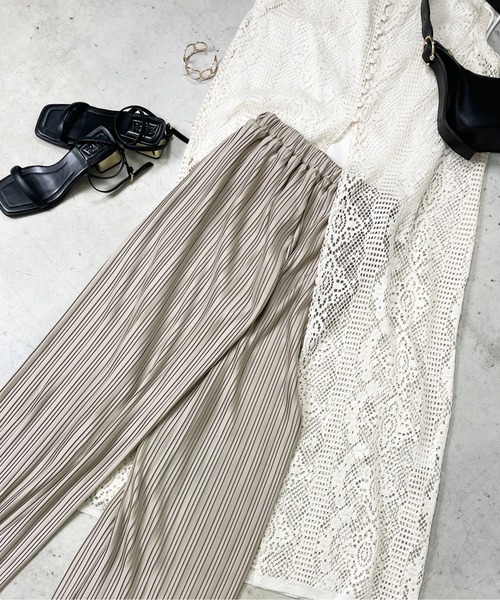 Meli rich(メリーリッチ)の「前後2WAYクロシェレースワンピース(ロングジレ)(ワンピース・レディース・ブラック/アイボリー・FREE)」の4枚目の写真