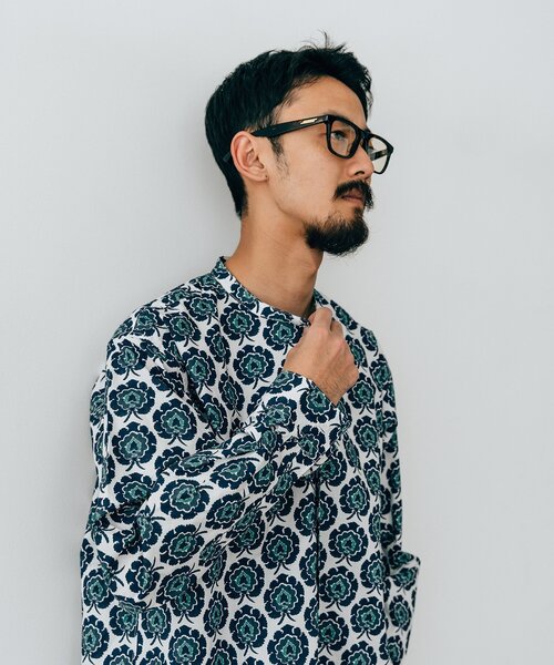 EDIFICE(エディフィス)の「【LIBERTY / リバティー】ノーカラー 総柄シャツ(シャツ/ブラウス・メンズ・グレー/ブルー/ブラック系その他/ブラック/ブラウン/ブルー系その他・LARGE/MEDIUM)」の20枚目の写真