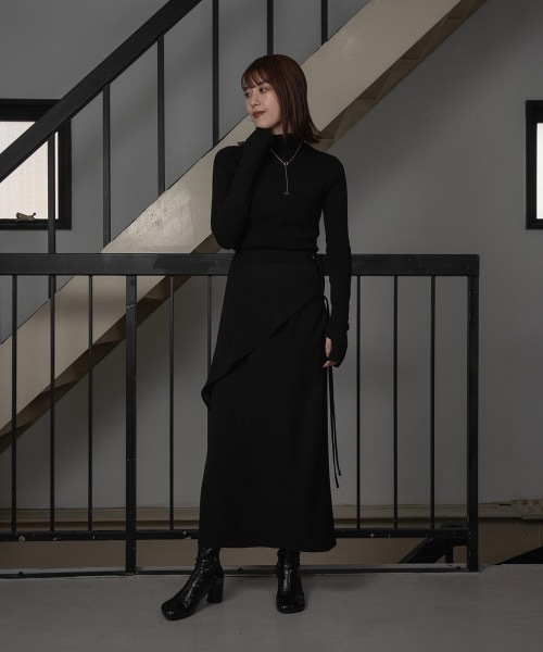 I_am（アイアム）の「asymmetry wrap skirt（スカート・レディース・ホワイト・FREE）」の4枚目の写真
