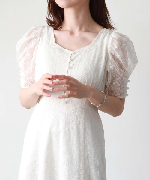 archives（アルシーヴ）の「パール釦刺繍切替ワンピース（ワンピース・レディース・ミント/ブラック/ベージュ/オフホワイト・MEDIUM）」の10枚目の写真