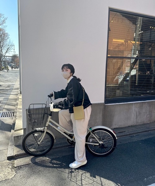 lawgy（ラウジー）の「stitch line denim jacket（デニムジャケット・レディース・ブラック/インディゴブルー・FREE）」の13枚目の写真