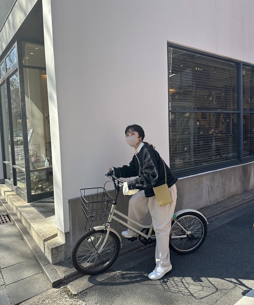 lawgy（ラウジー）の「stitch line denim jacket（デニムジャケット・レディース・ブラック/インディゴブルー・FREE）」の4枚目の写真