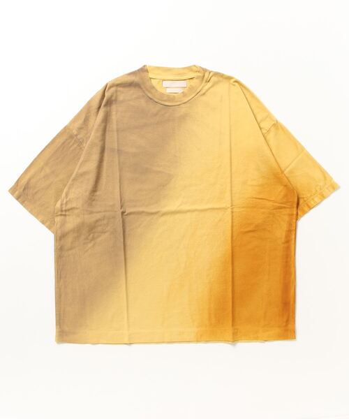 美品タグ付きYOKE 22AWフリースプルオーバーシャツ 2イエロー YOKE（ヨーク）の「YOKE/ヨーク/Spray Printed T-Shirt