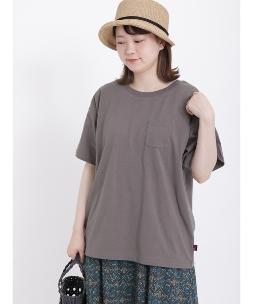 Samansa Mos2（サマンサ モスモス）の「【USAコットン】胸ポケット付ベーシックTシャツ（Tシャツ/カットソー・レディース・オフホワイト/ブルー/ベージュ/ネイビー/モカ/レッド・ﾌﾘ-）」の3枚目の写真