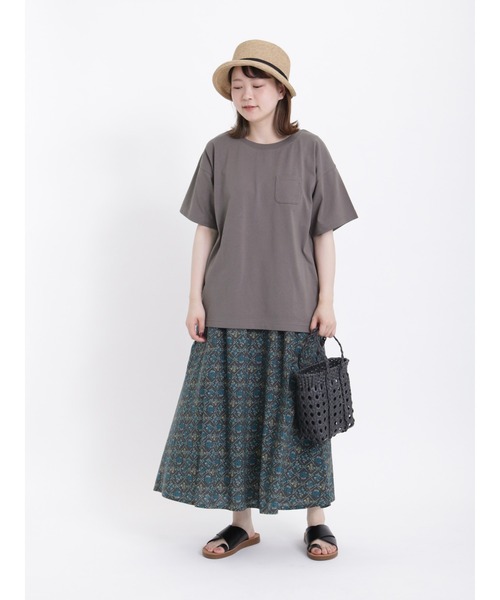 Samansa Mos2（サマンサ モスモス）の「【USAコットン】胸ポケット付ベーシックTシャツ（Tシャツ/カットソー・レディース・オフホワイト/ブルー/ベージュ/ネイビー/モカ/レッド・ﾌﾘ-）」の14枚目の写真