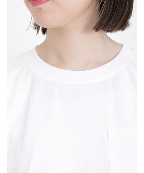 Samansa Mos2（サマンサ モスモス）の「【USAコットン】胸ポケット付ベーシックTシャツ（Tシャツ/カットソー・レディース・オフホワイト/ブルー/ベージュ/ネイビー/モカ/レッド・ﾌﾘ-）」の21枚目の写真
