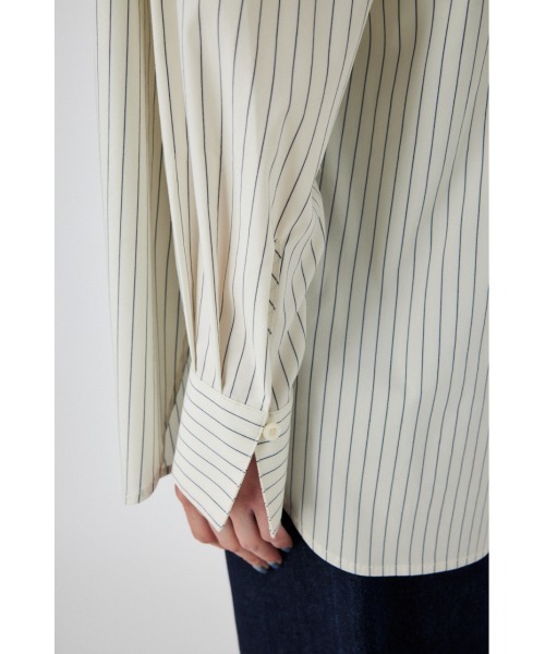 MOUSSY(マウジー)の「COLOR BACK SLIT シャツ(シャツ/ブラウス・レディース・ブルー/ホワイト系その他/パープル・FREE)」の18枚目の写真
