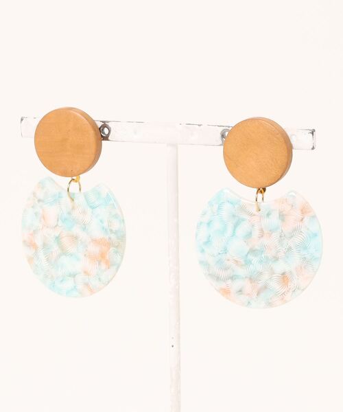 tone(トーン)の「【lea.acc*maamee*】ライトブラウンウッド×ピンクハーフムーン(ピアス(両耳用)・レディース・ピンク/ブルー・FREE)」の2枚目の写真