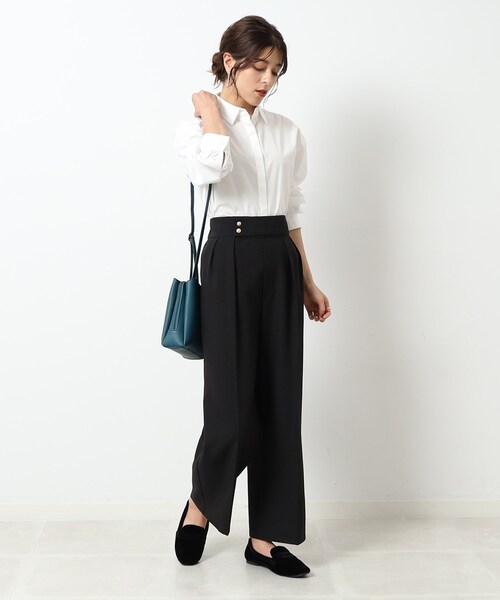 DRESKIP（ドレスキップ）の「◆抜け感を演出 旬なショート丈シャツ（シャツ/ブラウス・レディース・ブラック/オフホワイト・02/03/04）」の4枚目の写真