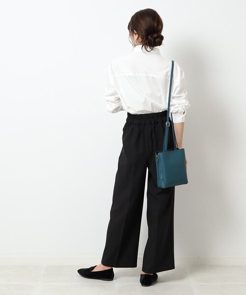 DRESKIP（ドレスキップ）の「◆抜け感を演出 旬なショート丈シャツ（シャツ/ブラウス・レディース・ブラック/オフホワイト・02/03/04）」の6枚目の写真