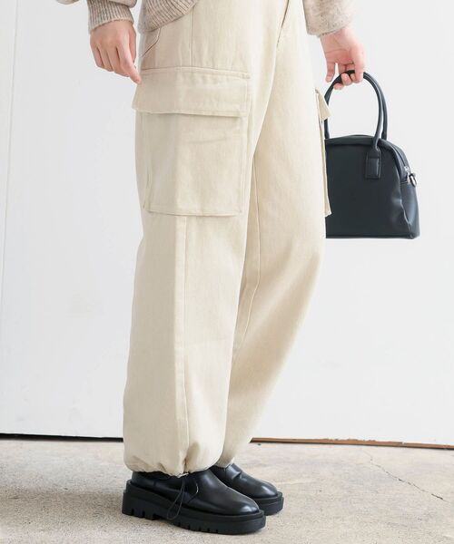 rps(アールピーエス)の「ドロストデニムカーゴパンツ(カーゴパンツ・レディース・アイボリー/ネイビー/ブルー/カーキ・フリー)」の12枚目の写真