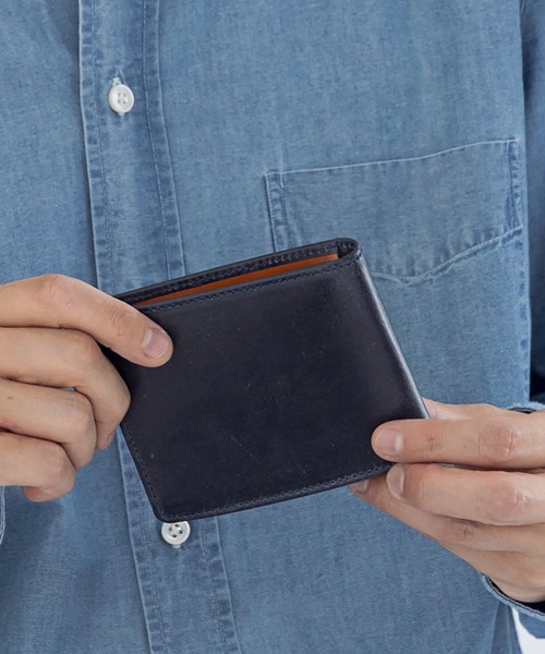 BRITISH GREEN（ブリティッシュグリーン）の「英国製 オールブライドルレザー スリム 二つ折り財布（財布・メンズ・ネイビー/ブラック/バーガンディー/グリーン・ONE SIZE）」の3枚目の写真