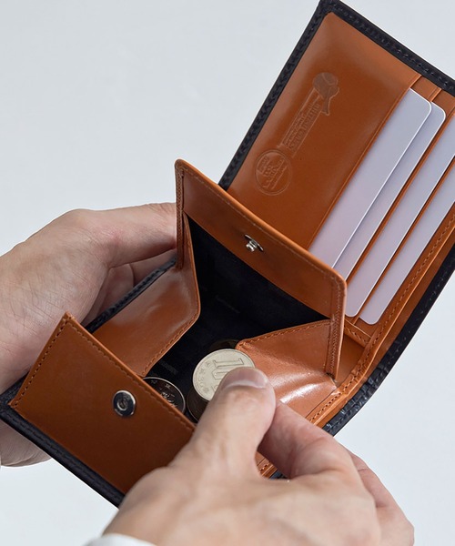 BRITISH GREEN（ブリティッシュグリーン）の「英国製 オールブライドルレザー スリム 二つ折り財布（財布・メンズ・ネイビー/ブラック/バーガンディー/グリーン・ONE SIZE）」の9枚目の写真