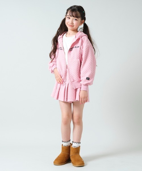 by LOVEiT(バイラビット)の「キルトコードスカパン(スカート・キッズ・ブラック/ピンク/アイボリー・120cm/130cm/150cm/140cm/160cm)」の4枚目の写真