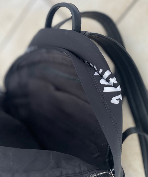 RiNc (リンク)の「【 NOLITA / ノリータ 】スローガンプリント ブラック リュックサック バックパック(バックパック/リュック・レディース・ブラック・ONE SIZE)」の7枚目の写真
