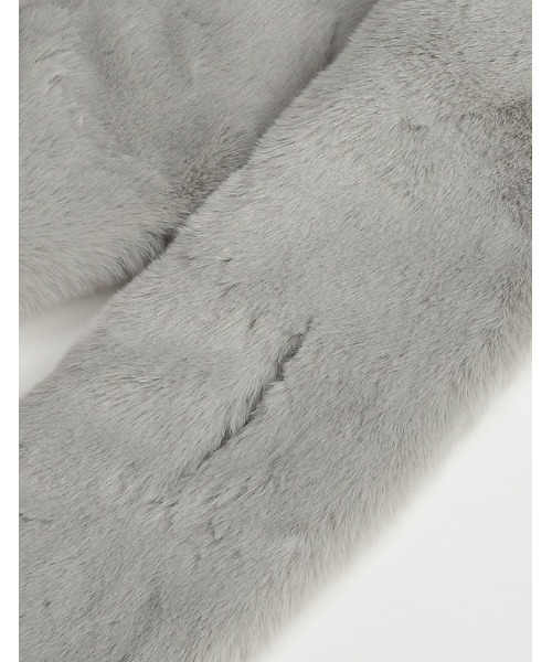 Re:EDIT(リエディ)の「ボリュームフェイクファーティペット(ストール/ショール・レディース・グレー/モカ/アイボリー・FREE)」の4枚目の写真