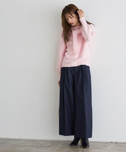 Pierrot(ピエロ)の「ハイウエストタックワイドパンツ(スラックス・レディース・グレイッシュベージュ/ネイビー・PM/M/L)」の17枚目の写真
