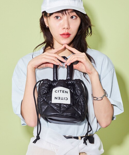 CITEN(シテン)の「<CITEN>パデッド バケット バッグ(トートバッグ・レディース・ベージュ/ロイヤルブルー/シルバー/ブラック・FREE)」の2枚目の写真