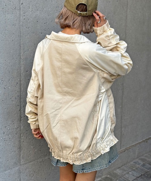 CIAOPANIC(チャオパニック)の「ナイロン切替ギャザーブルゾン(ブルゾン・レディース・オフホワイト/ブラック/カーキ・FREE)」の9枚目の写真