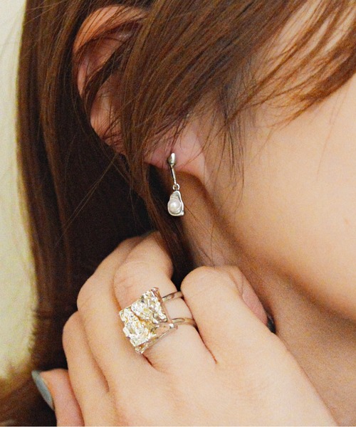 styiro（スタイロ）の「ニッケルフリー パールメタルピアス（ピアス（両耳用）・レディース・シルバー/ゴールド/ゴールド系その他3/ゴールド系その他2/シルバー系その他2/シルバー系その他3・FREE）」の4枚目の写真