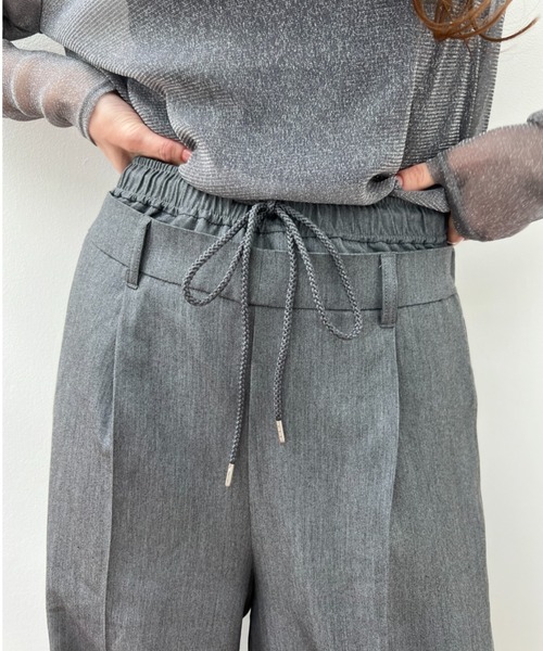 y/m（イム）の「ツイルダブルウエストパンツ（スラックス・レディース・グレー/ブラック・FREE）」の8枚目の写真