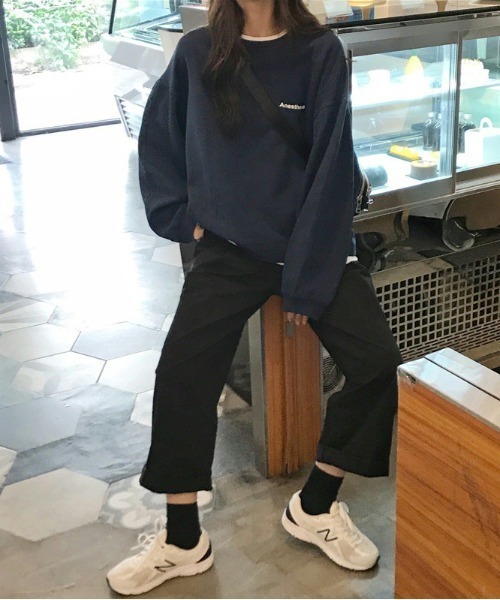 Per sist ence(パーシエンス)の「ルーズシルエットワンポイントロゴスウェット(スウェット・レディース・グレー/ネイビー・FREE)」の9枚目の写真