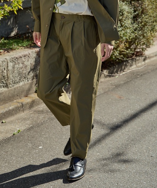 MR.OLIVE(ミスターオリーブ)の「MR.OLIVE/ミスターオリーブ STRETCH WASHABLE NYLON / 2TACK TAPERED EASY PANTS イージーパンツ(スラックス・メンズ・ブラック/カーキ・S/M/L)」の2枚目の写真