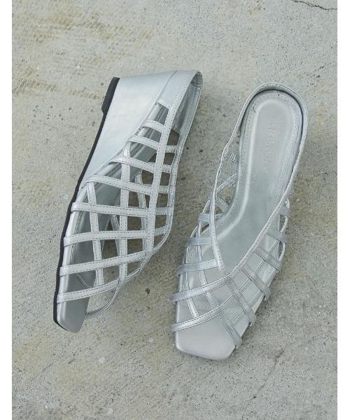 Re:EDIT（リエディ）の「[大きいサイズ有]Vカットオープントゥメッシュサンダル（サンダル・レディース・ブラック/シルバー/ホワイト/キャメル・SMALL/MEDIUM/LARGE/X-LARGE/XX-LARGE）」の4枚目の写真