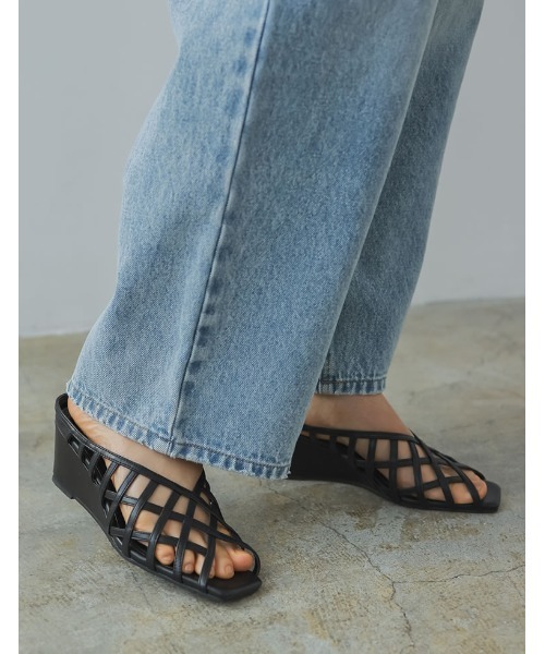 Re:EDIT（リエディ）の「[大きいサイズ有]Vカットオープントゥメッシュサンダル（サンダル・レディース・ブラック/シルバー/ホワイト/キャメル・SMALL/MEDIUM/LARGE/X-LARGE/XX-LARGE）」の15枚目の写真