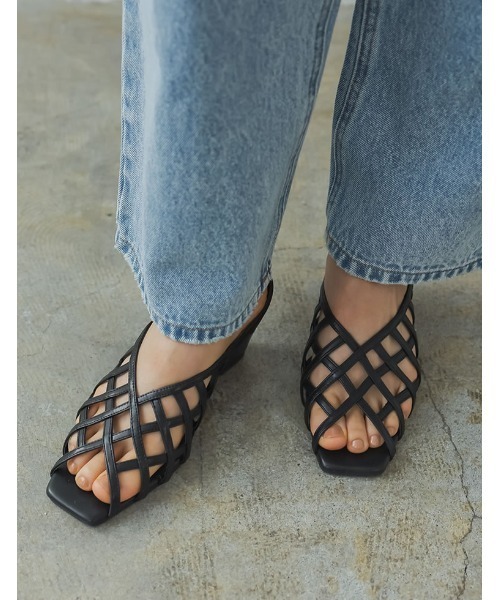 Re:EDIT（リエディ）の「[大きいサイズ有]Vカットオープントゥメッシュサンダル（サンダル・レディース・ブラック/シルバー/ホワイト/キャメル・SMALL/MEDIUM/LARGE/X-LARGE/XX-LARGE）」の5枚目の写真