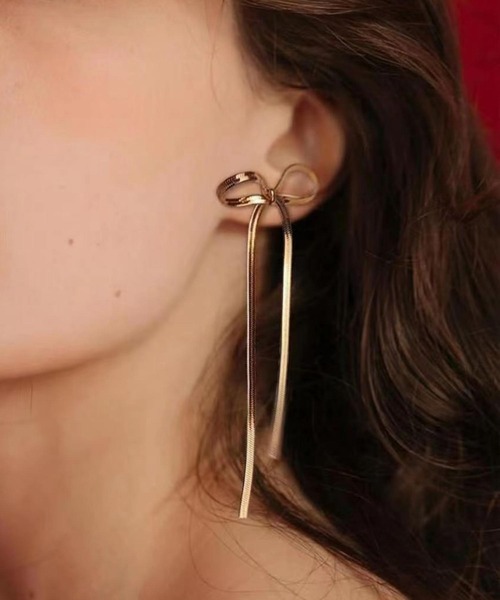 LA VORAGINE(ラ ヴォラジネ)の「スネークチェーンリボンピアス ボール(ピアス(両耳用)・レディース・ゴールド/シルバー・FREE)」の19枚目の写真