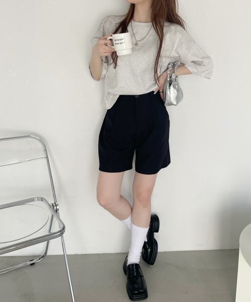 Ada.(エイダ)の「パール付き 半袖 Tシャツ(Tシャツ/カットソー・レディース・ブラック/ライトベージュ/ブルー系その他/オートミール・FREE)」の15枚目の写真