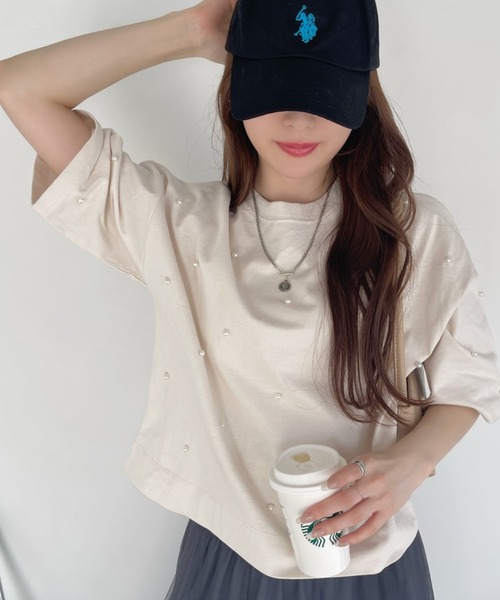 Ada.(エイダ)の「パール付き 半袖 Tシャツ(Tシャツ/カットソー・レディース・ブラック/ライトベージュ/ブルー系その他/オートミール・FREE)」の21枚目の写真
