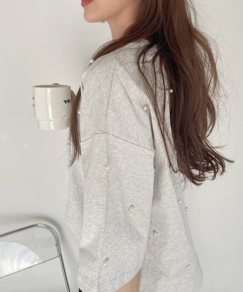 Ada.(エイダ)の「パール付き 半袖 Tシャツ(Tシャツ/カットソー・レディース・ブラック/ライトベージュ/ブルー系その他/オートミール・FREE)」の9枚目の写真